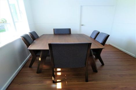 Photo of property in 42 Woodford Avenue, Henderson, Auckland, 0610