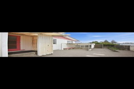 Photo of property in 14 Huatoki Street, Vogeltown, New Plymouth, 4310
