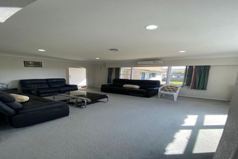 Photo of property in 4a Sorrel Crescent, Bucklands Beach, Auckland, 2012