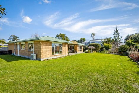 Photo of property in 10 Station Road, Huapai, Kumeu, 0810