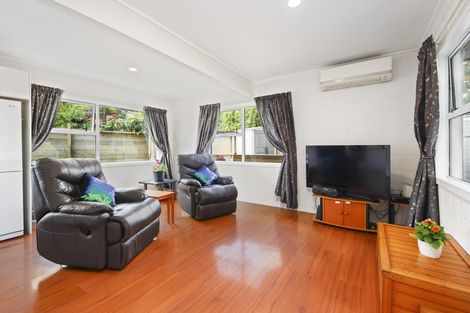 Photo of property in 2 Flavia Place, Lynfield, Auckland, 1042