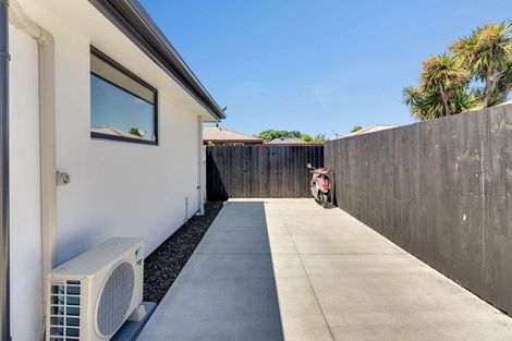 Photo of property in 4/30 Northcote Road, Northcote, Christchurch, 8052