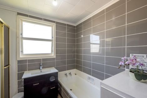 Photo of property in 34 Kennedy Drive, Levin, 5510