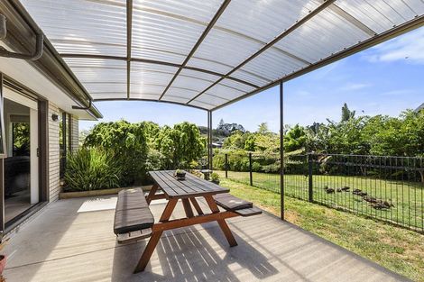 Photo of property in 14 Te Arakete Place, Hurworth, New Plymouth, 4310