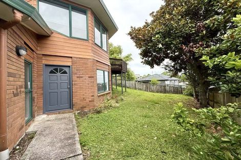 Photo of property in 11 Van Dyke Place, West Harbour, Auckland, 0618