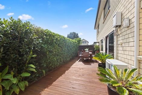 Photo of property in 23 Reeves Road, Pakuranga, Auckland, 2010