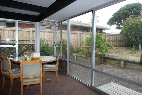 Photo of property in 11 Walton Avenue, Waikanae, 5036