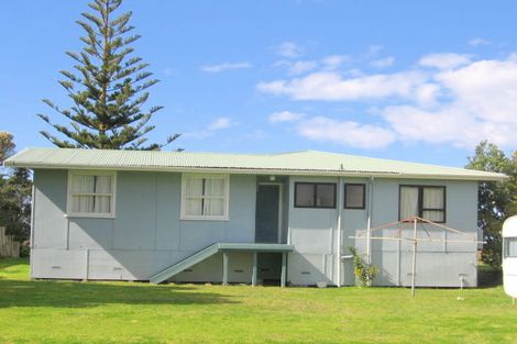 Photo of property in 108 Pipi Road, Whangamata, 3620