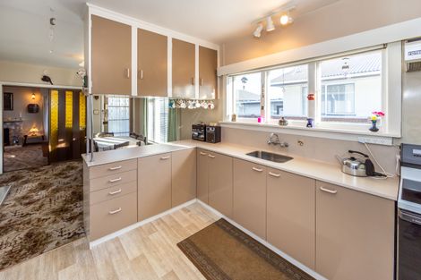 Photo of property in 13 Cradock Street, South New Brighton, Christchurch, 8062