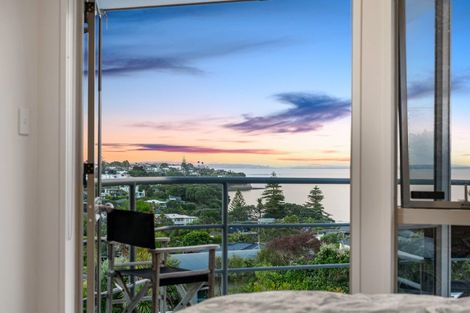 Photo of property in 25 Kowhai Road, Mairangi Bay, Auckland, 0630