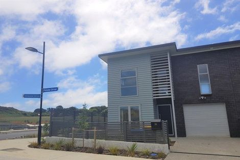 Photo of property in 58 Pateke Drive, Kenepuru, Porirua, 5022