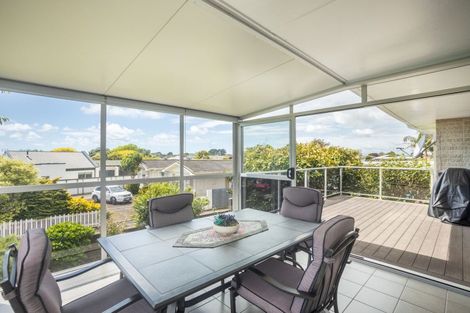 Photo of property in 13 Julian Place, Westown, New Plymouth, 4310