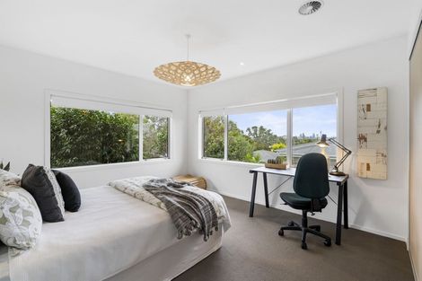 Photo of property in 3 Northumberland Avenue, Hauraki, Auckland, 0622