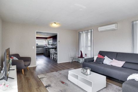 Photo of property in 2/14 Momorangi Crescent, Redwood, Christchurch, 8051