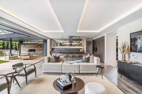 Photo of property in 98 Paritai Drive, Orakei, Auckland, 1071