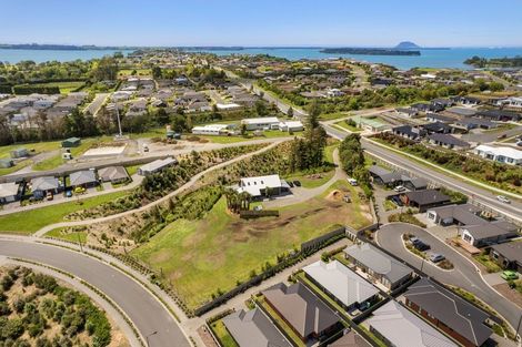 Photo of property in 340 Omokoroa Road, Omokoroa, 3114