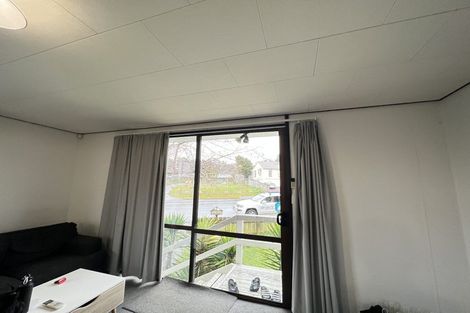 Photo of property in 22 Crosby Road, West Harbour, Auckland, 0618