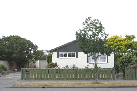 Photo of property in 134 Queenspark Drive, Parklands, Christchurch, 8083