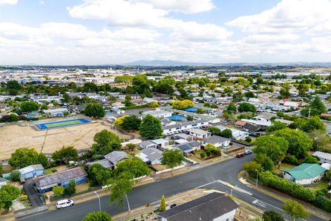 Photo of property in 77 Pohutukawa Drive, Pukete, Hamilton, 3200