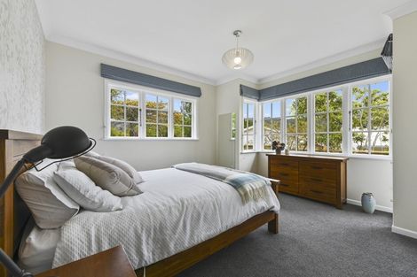 Photo of property in 18 Dowling Grove, Silverstream, Upper Hutt, 5019