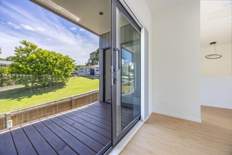 Photo of property in 24b Gladys Avenue, Glenfield, Auckland, 0629
