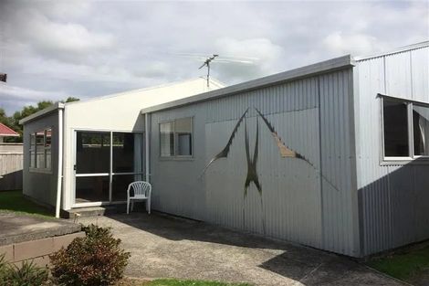 Photo of property in 16 Towai Street, Inglewood, 4330