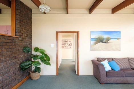 Photo of property in 15 Makorori Beach Road, Makorori, Gisborne, 4073