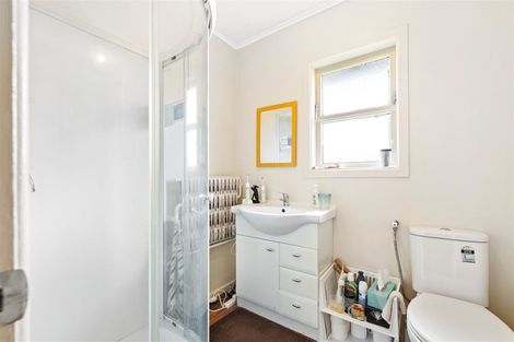 Photo of property in 51a Vodanovich Road, Te Atatu South, Auckland, 0610