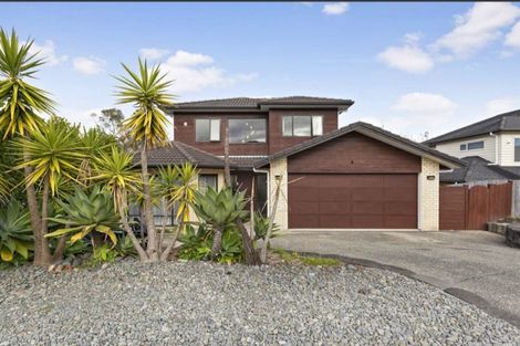 Photo of property in 11 Catlins Place, Fairview Heights, Auckland, 0632