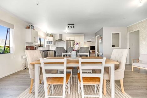 Photo of property in 146 Ross Street, Pirongia, 3802