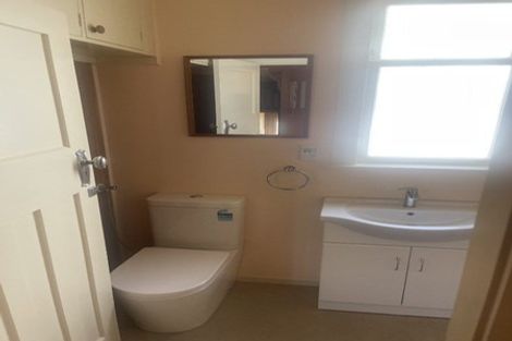 Photo of property in 84a Creswick Terrace, Northland, Wellington, 6012