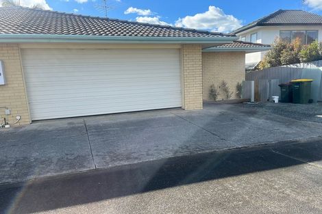 Photo of property in 2/7 Marbeth Court, Botany Downs, Auckland, 2010