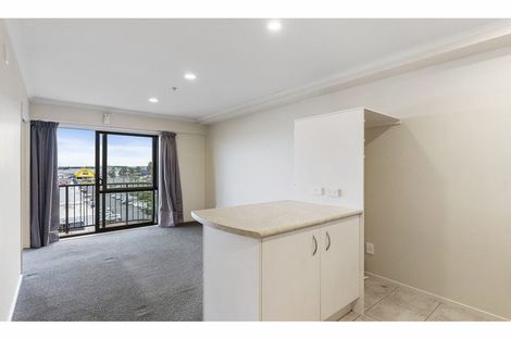 Photo of property in The Rennaissance, 4d/18 Ronwood Avenue, Manukau, Auckland, 2104