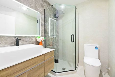 Photo of property in 118 Hyperion Drive, Randwick Park, Auckland, 2105