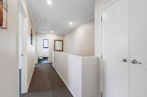 Photo of property in 7 Discovery Place, Marfell, New Plymouth, 4310