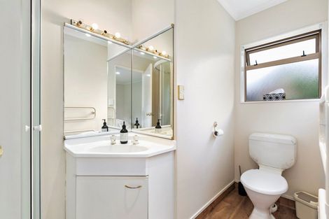 Photo of property in 17 Thornlea Drive, Welcome Bay, Tauranga, 3112