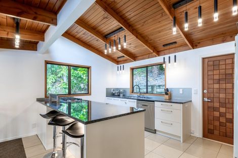 Photo of property in 45 Paturoa Road, Titirangi, Auckland, 0604