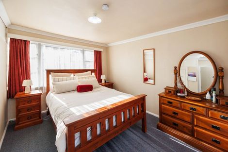 Photo of property in 23 Featherston Street, Takaro, Palmerston North, 4412