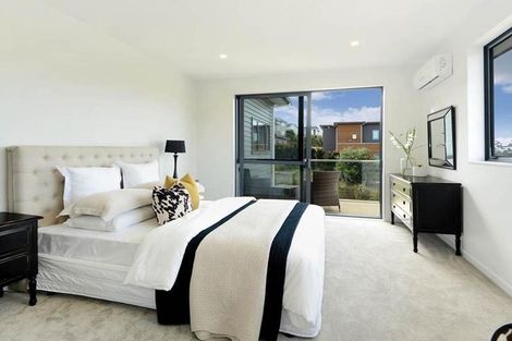 Photo of property in 8 Carex Way, Long Bay, Auckland, 0630