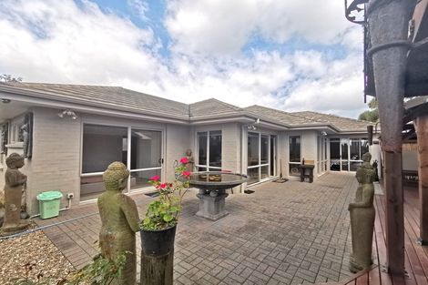 Photo of property in 36 Stranraer Crescent, Wattle Downs, Auckland, 2103