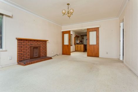 Photo of property in 615 Beach Road, Rothesay Bay, Auckland, 0630