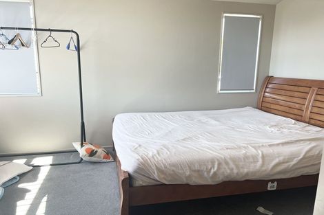 Photo of property in 12 Mana Lane, Pinehill, Auckland, 0632