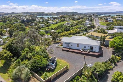 Photo of property in 23 Main Road, Raglan, 3225