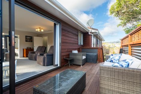 Photo of property in 6 Wantwood Grove, Churton Park, Wellington, 6037