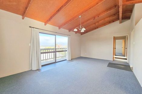 Photo of property in 35 Eureka Place, Parahaki, Whangarei, 0112