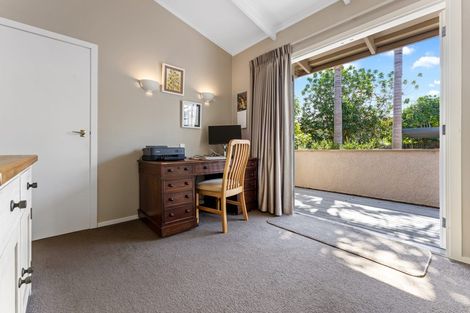 Photo of property in 1/529 Beach Road, Murrays Bay, Auckland, 0630