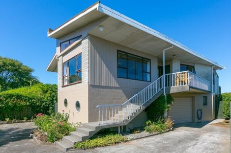 Photo of property in 86 Queens Road, Glen Avon, New Plymouth, 4312