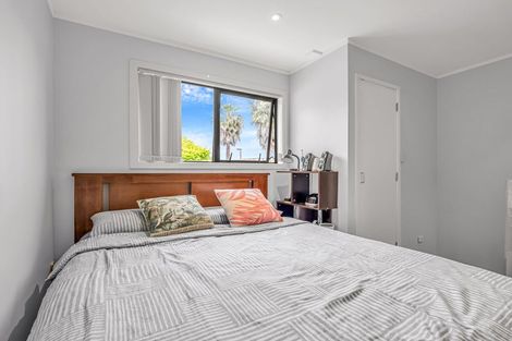 Photo of property in 4a/30 Westward Ho, Glen Eden, Auckland, 0602