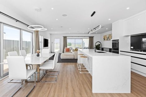 Photo of property in 54 Pelorus Avenue, Poraiti, Napier, 4112