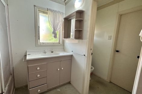 Photo of property in 9 Ayrton Street, Te Atatu South, Auckland, 0610